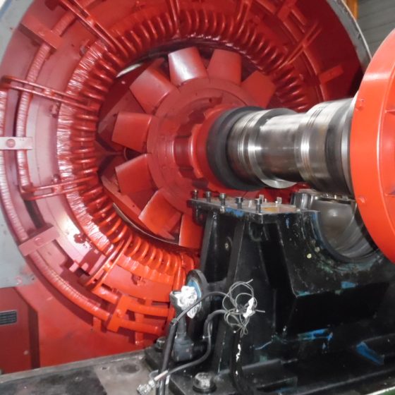 Entretien d'un alternateur turbine vapeur sucrerie de 19 MVA l Flipo Richir