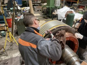 Refabrication d'un induit pour une excitatrice d'alternateur vertical l Flipo RichirIMG_3848
